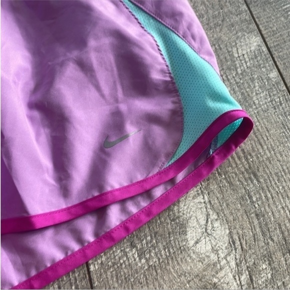 Nike Dri-Fit Size Medium Purple Sporty Athletic Shorts. - Picture 3 of 5